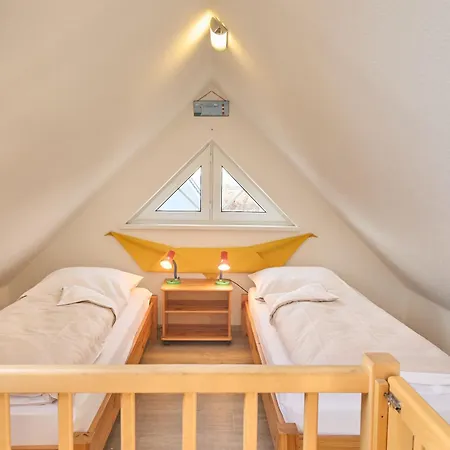 Neptun 12, 4 *